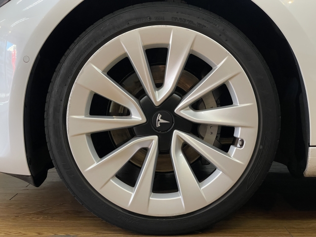 リペアされたテスラのホイール